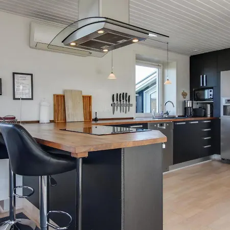 Minza - 250m From The Sea In Nw Jutland By Interhome * Lokken